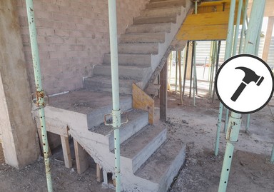 Escalera con peldaños de hormigón